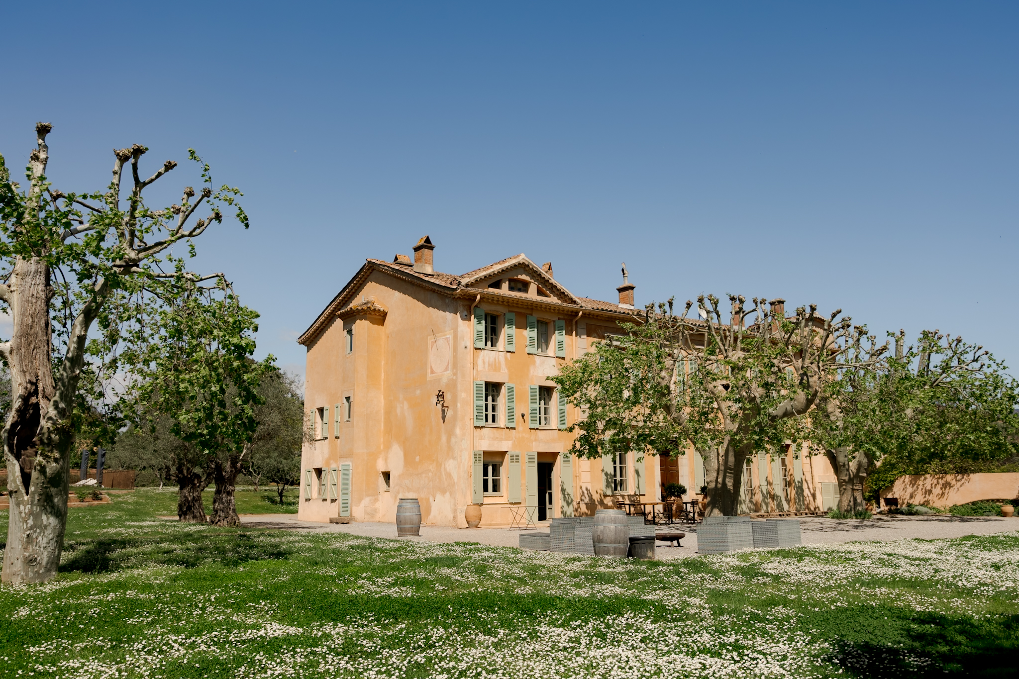 château des demoiselles sainte roseline la motte en provence photographie immobilière